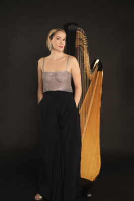 Hana Paraušić (harfa)